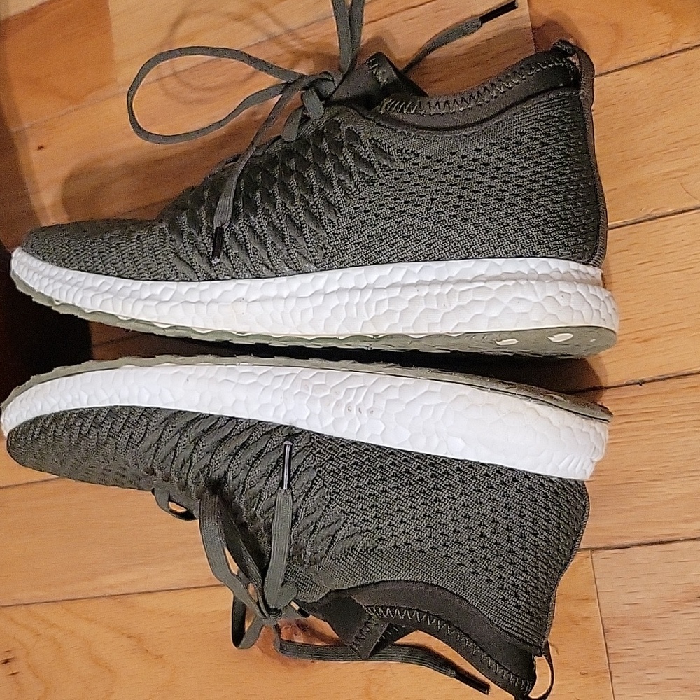 Blondo Waterproof Olive Green Knit Sneakers